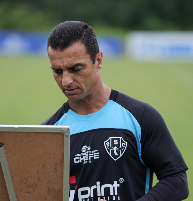 Jogadores de Paysandu em preparação para estreia contra o Volta Redonda pela Série C