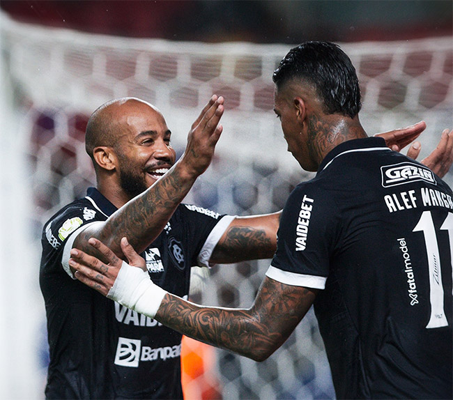 Remo comemora vitória sobre o Bahia no Mangueirão pela Copa do Brasil