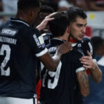 remo comemora gol da vitória do Remo contra o São Paulo