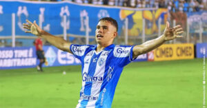 Pedro Henrique durante partida do Paysandu na temporada 2026