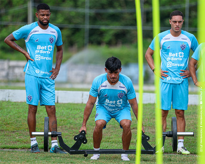 Jogadores do Paysandu durante treinamento na Curuzu para a Série C