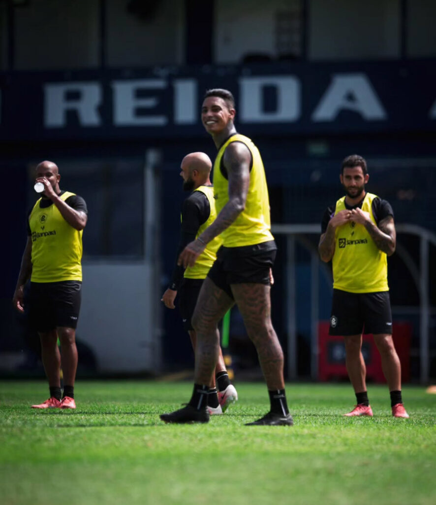 Jogadores do Remo durante treinamento no Mangueirão antes do jogo-treino contra a Tuna