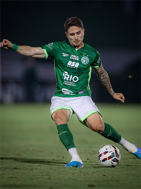 Renan Castro, lateral-esquerdo contratado pelo Paysandu