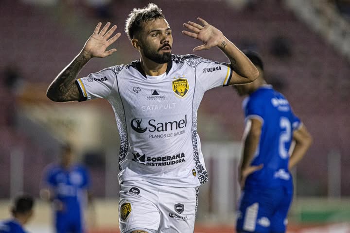 Nico Schiappacasse é regularizado pelo Paysandu