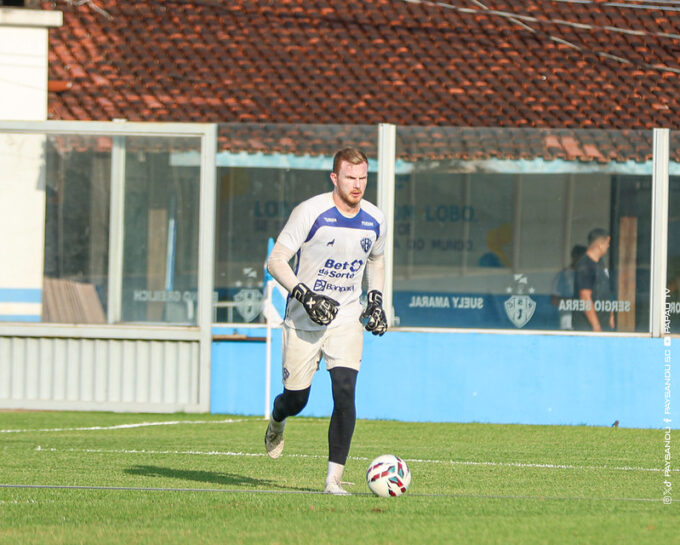 Jean Drosny durante treino do Paysandu