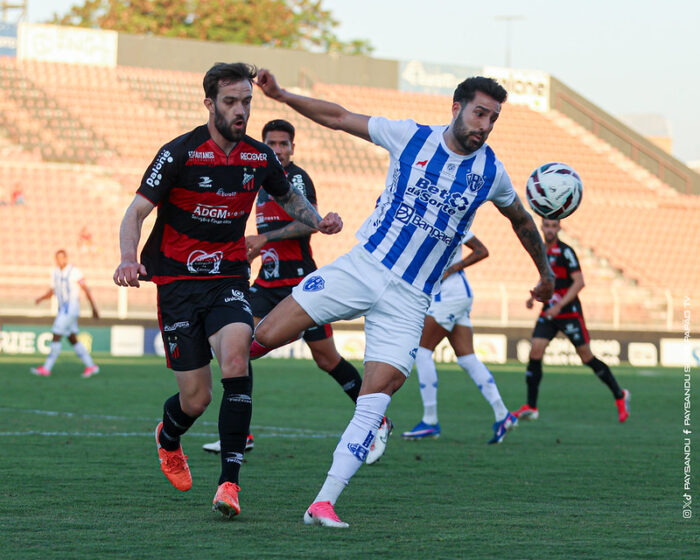 Jogadores do Paysandu durante partida fora de casa na Série C